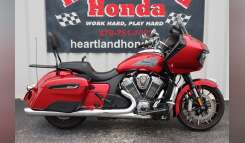 2020 Indian Motorcycle® Challenger Limited Ruby Metallic Scooter motorcycle