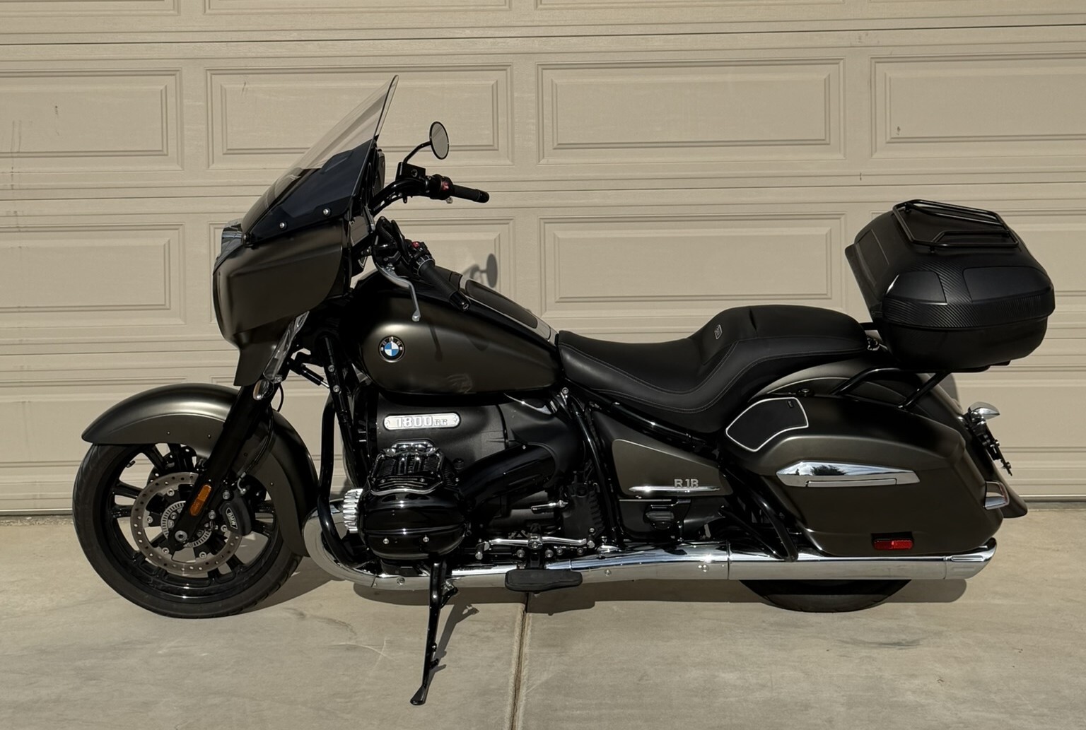 2023 BMW R 18 B B in Oak Hills, CA