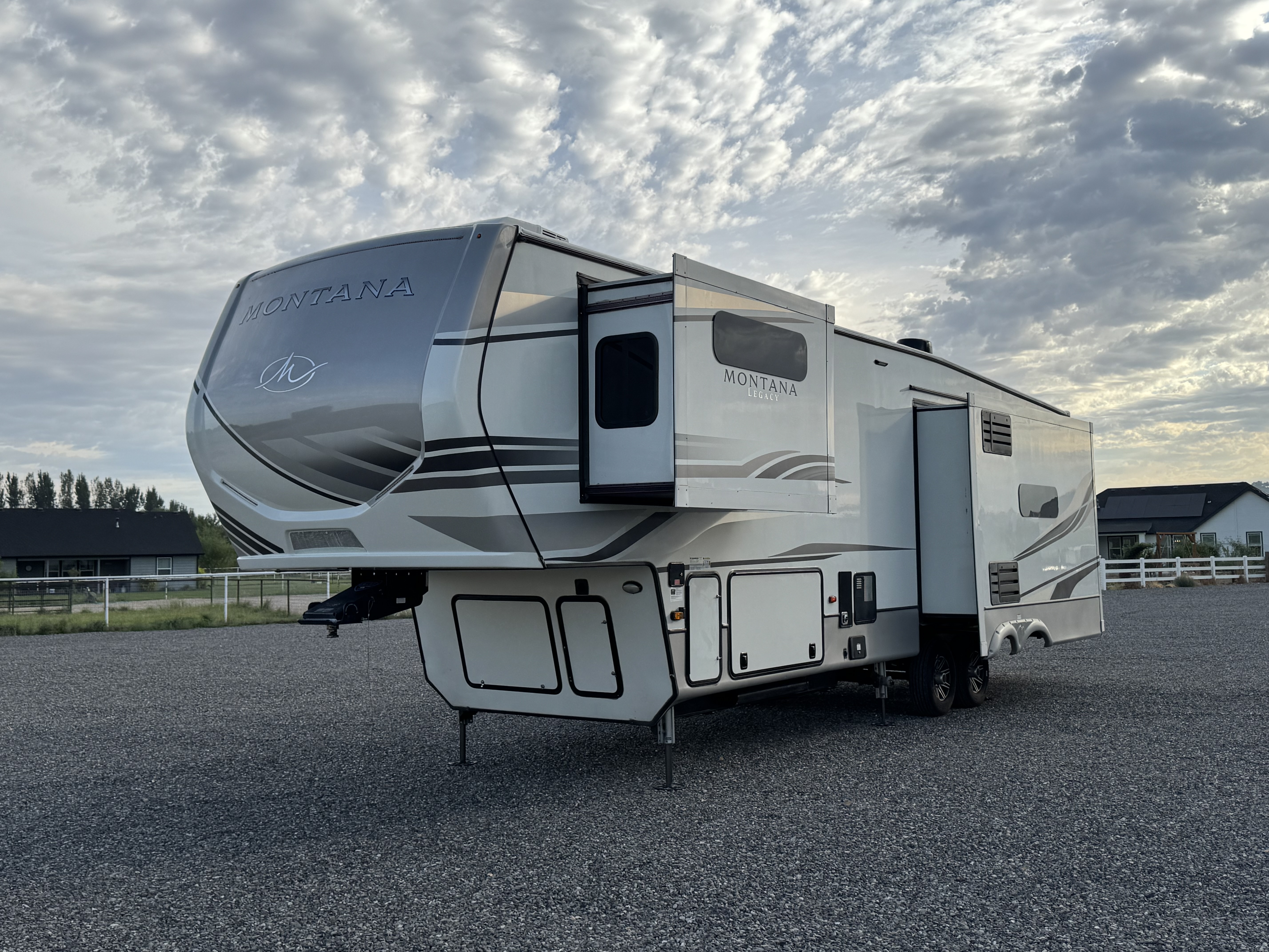 2022 Keystone MONTANA 3231CK RV