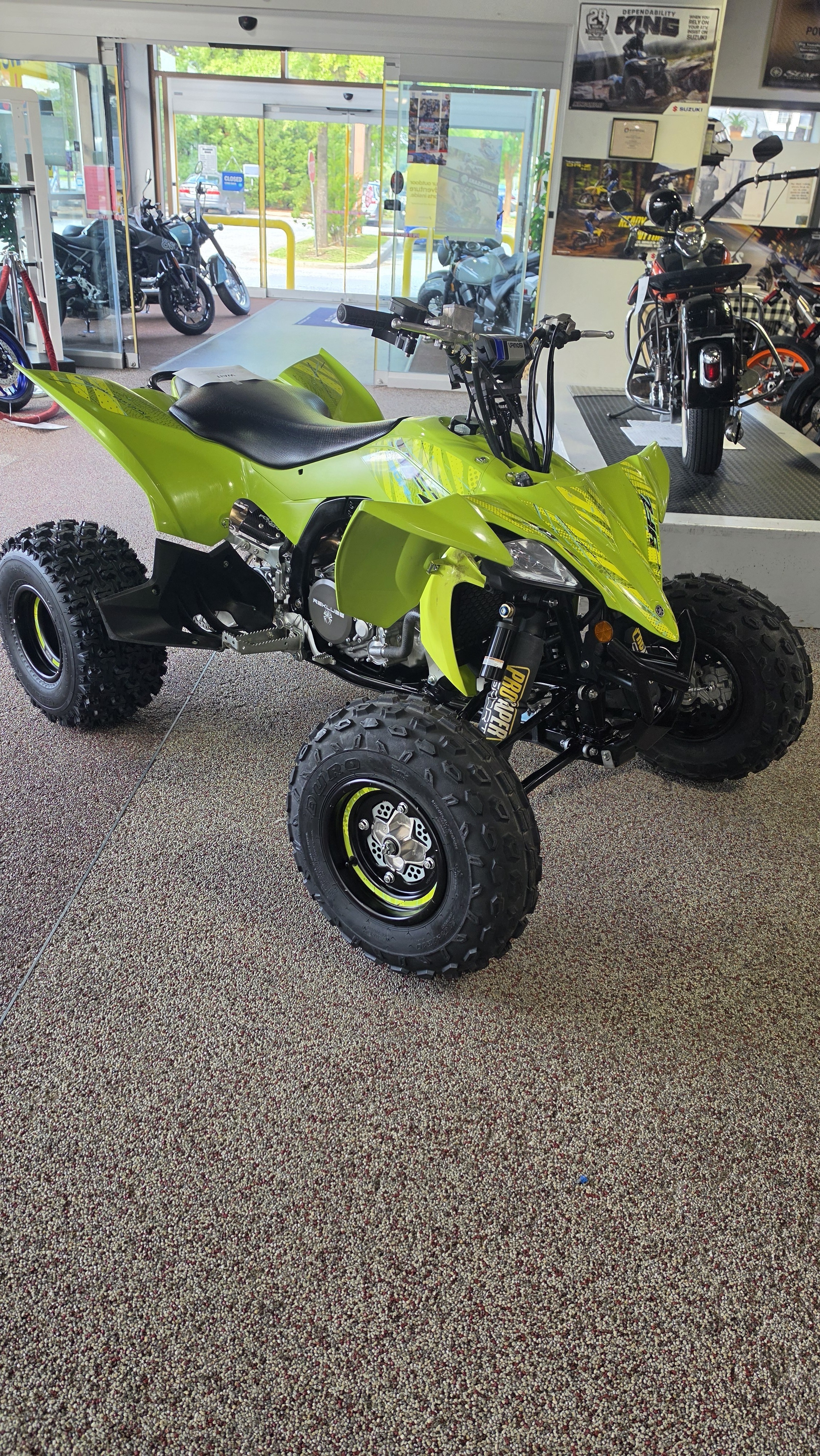 2025 Yamaha YFZ450R SE in bear DE
