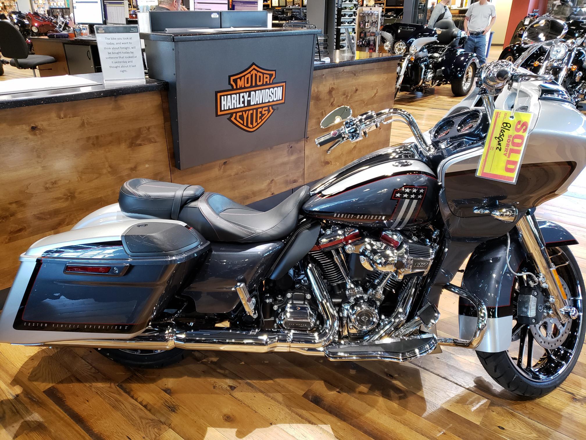 2019 Harley-Davidson ROAD GLIDE® CUSTOM BASE BASE in Anthem, AZ