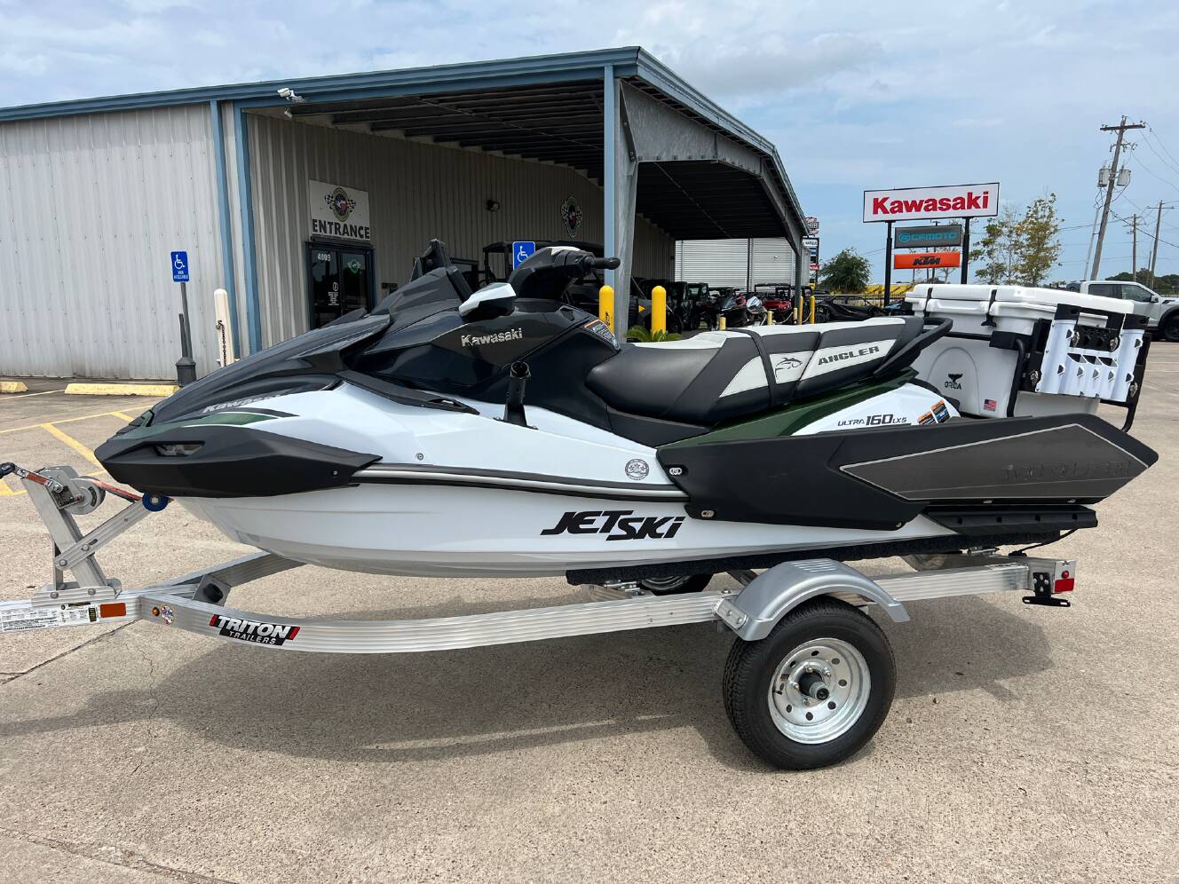 A photo of this 2025 Kawasaki Jet Ski® Ultra® 160LX-S Angler