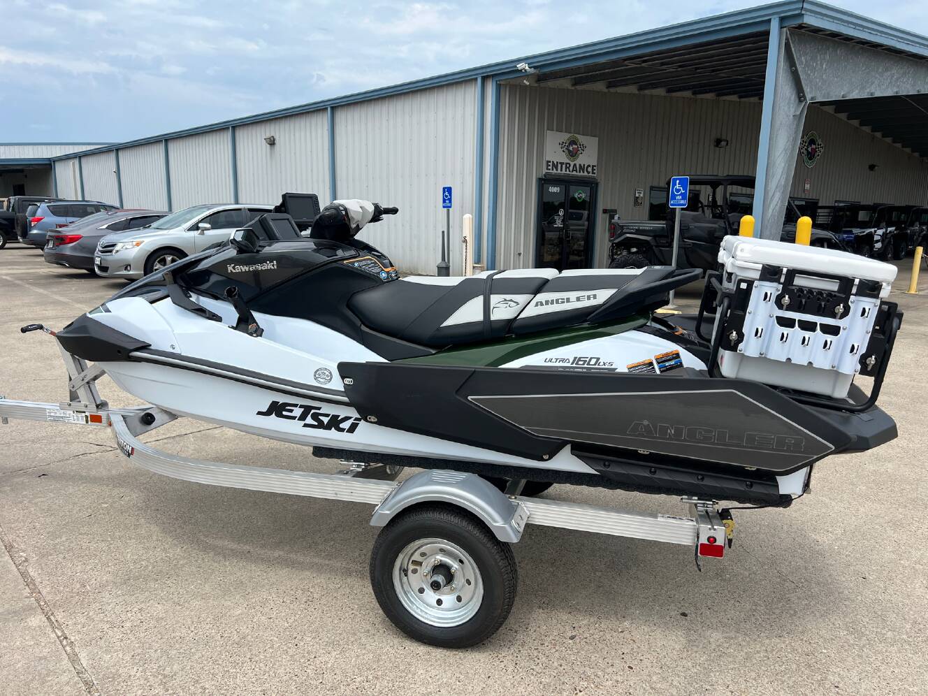A photo of this 2025 Kawasaki Jet Ski® Ultra® 160LX-S Angler