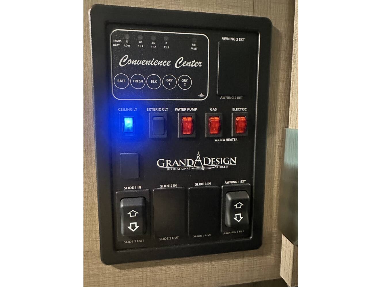 A photo of this 2021 Grand Design IMAGINE 2800BH