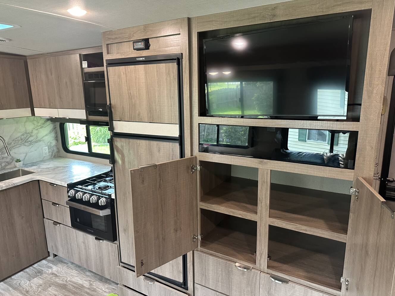 A photo of this 2021 Grand Design IMAGINE 2800BH