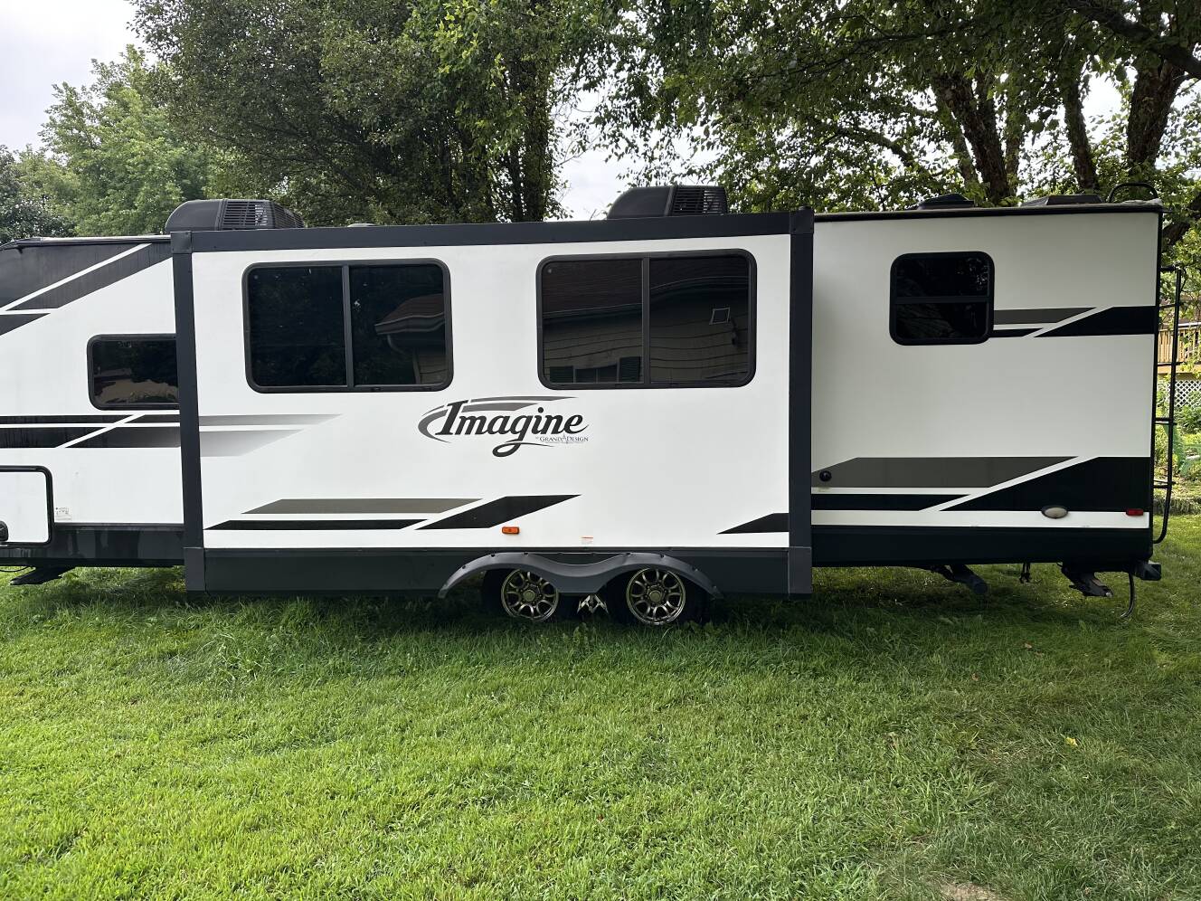 A photo of this 2021 Grand Design IMAGINE 2800BH