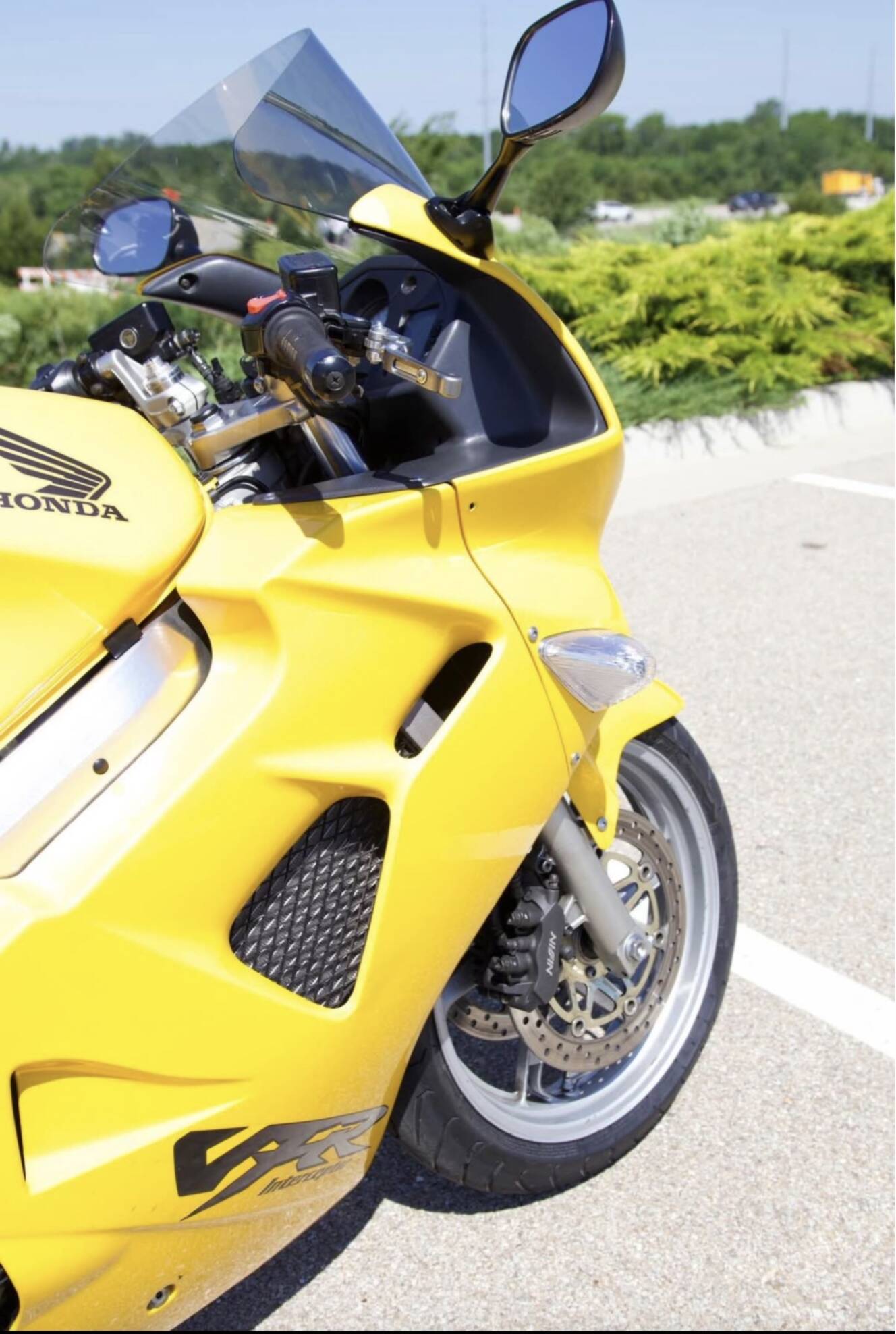 A photo of this 2000 Honda VFR 800