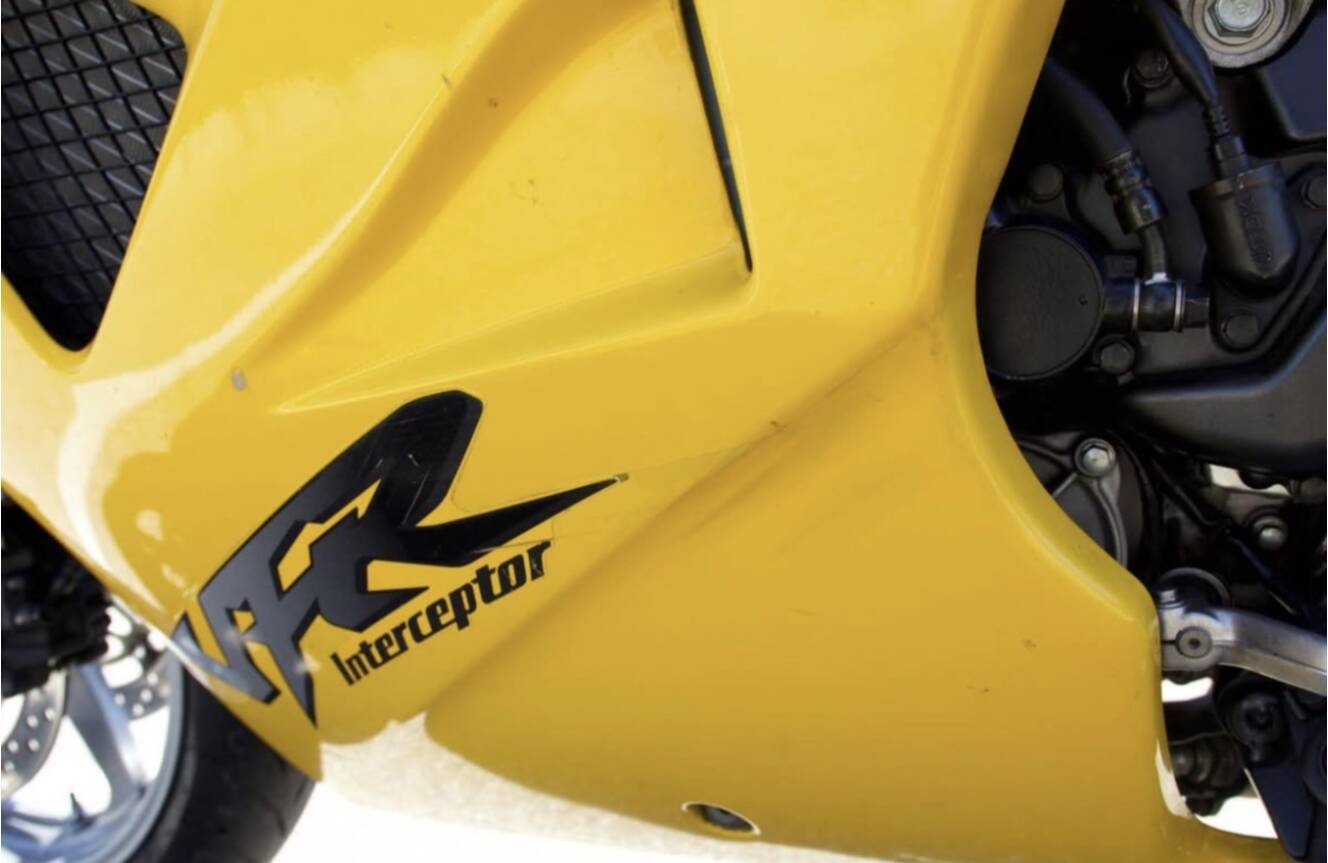 A photo of this 2000 Honda VFR 800