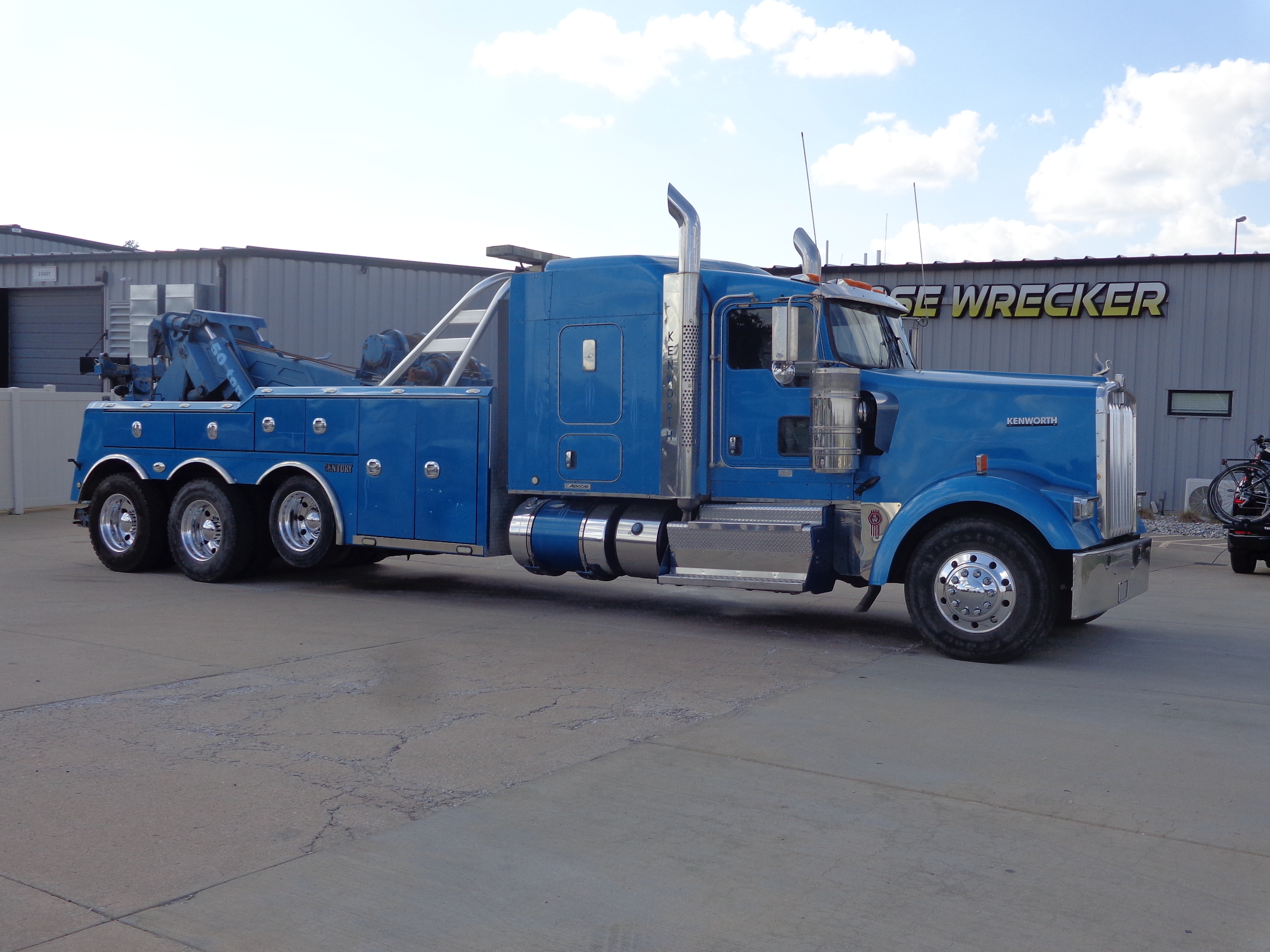 2012 KENWORTH W900 in Wentzville, MO