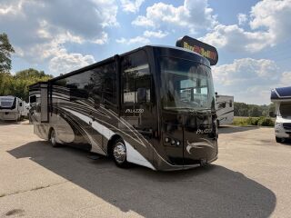 2016 THOR MOTOR COACH PALAZZO 33.2