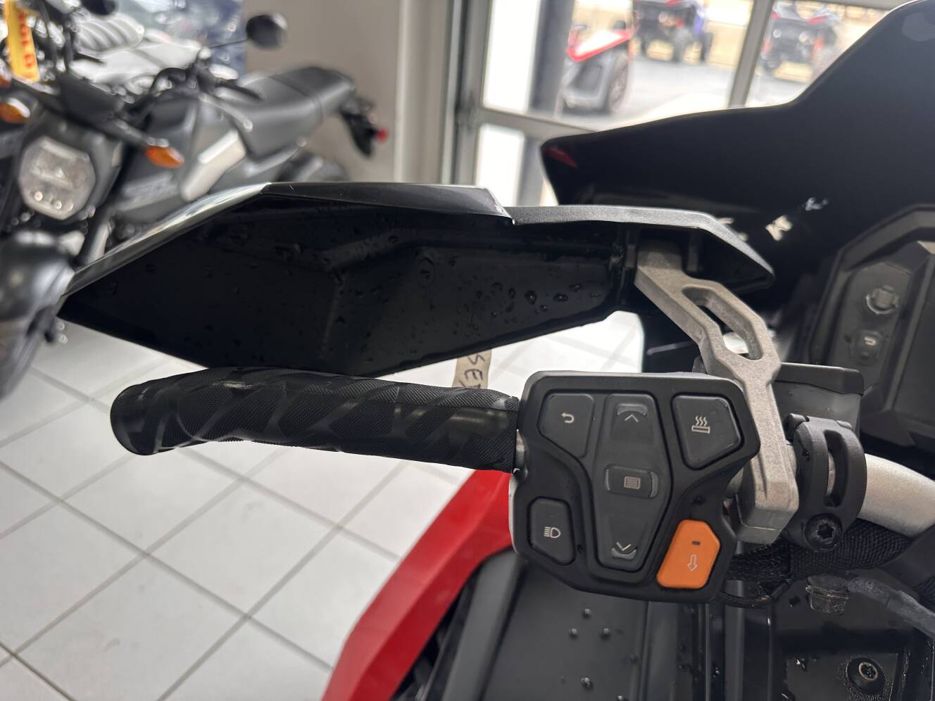 A photo of this 2021 Polaris 650 Indy VR1 129 SC
