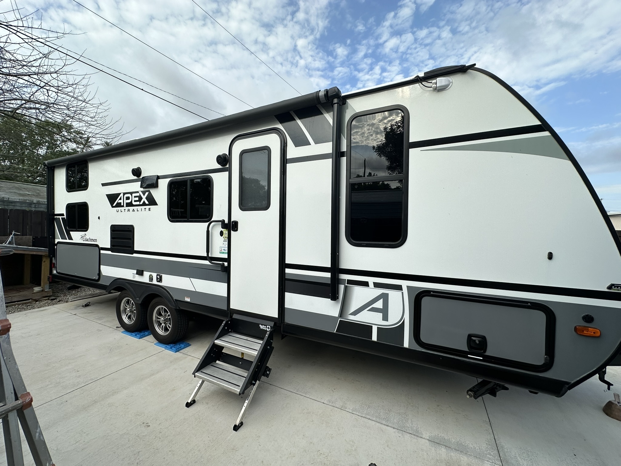 2021 Coachmen APEX ULTRA-LITE 245BHS in homestead FL
