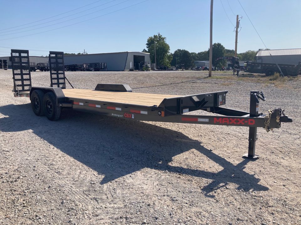 2027 MAXX-D 83x24 TANDEM 14K EQUIPMENT W 2' DOVE, STAND UP RAMPS & in Rogersville, MO
