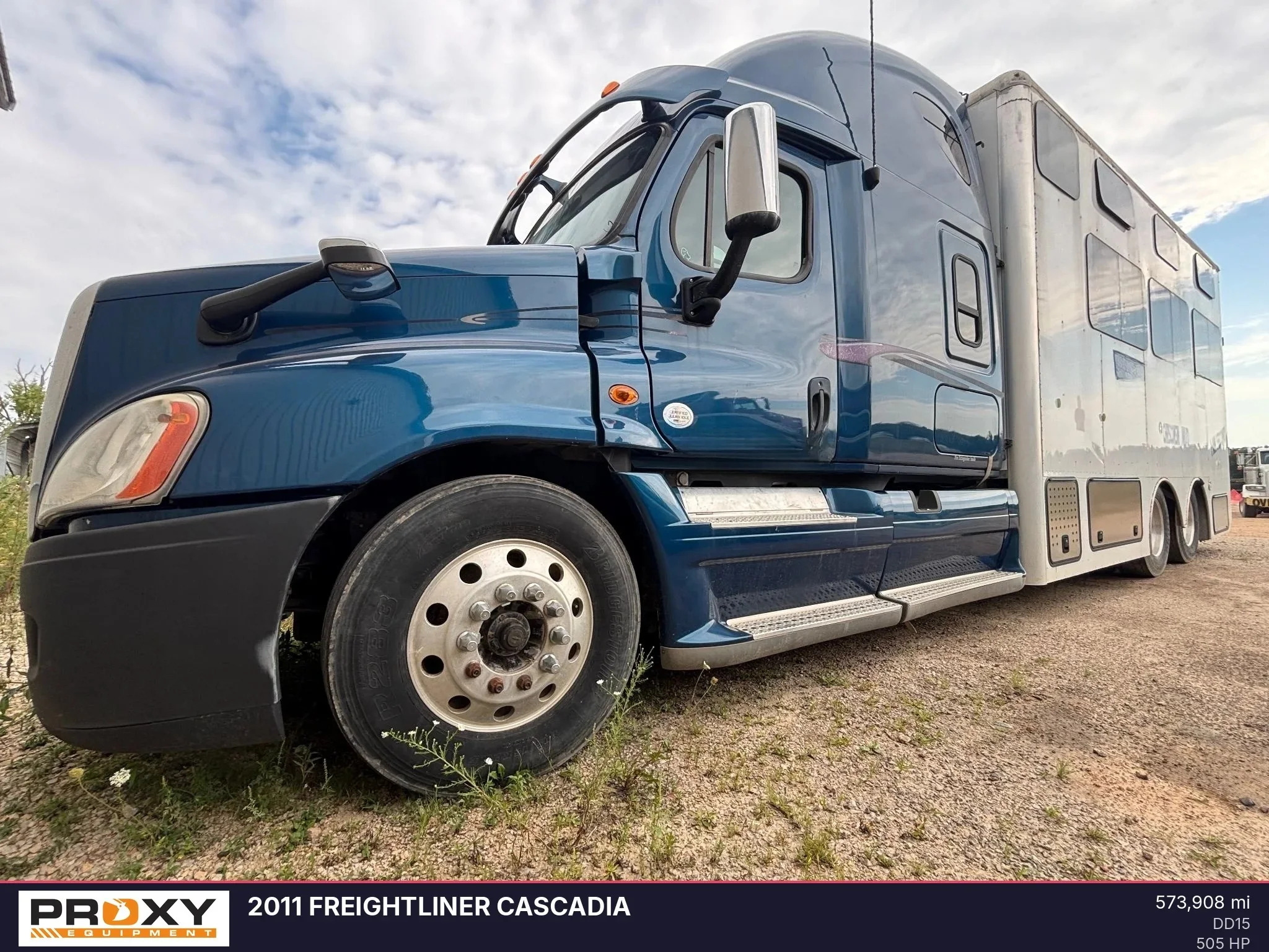2011 FREIGHTLINER CASCADIA 125 in Oshkosh, WI