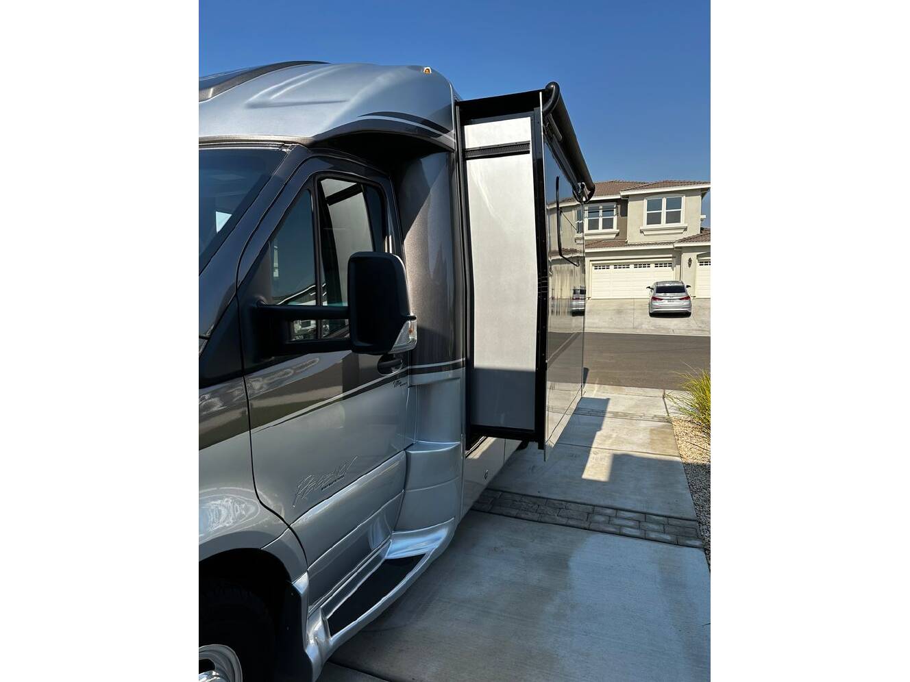 A photo of this 2023 Regency Ultra Brougham 25MB
