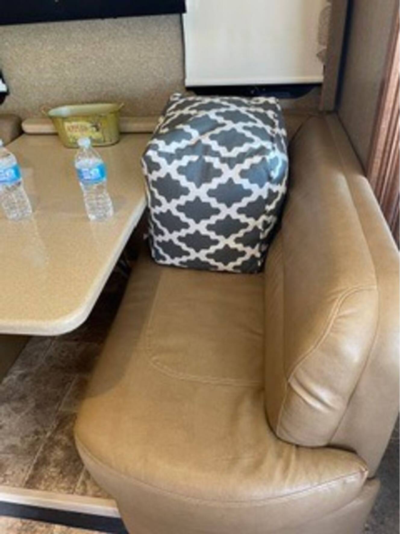A photo of this 2014 Thor Motor Coach Palazzo 33.2