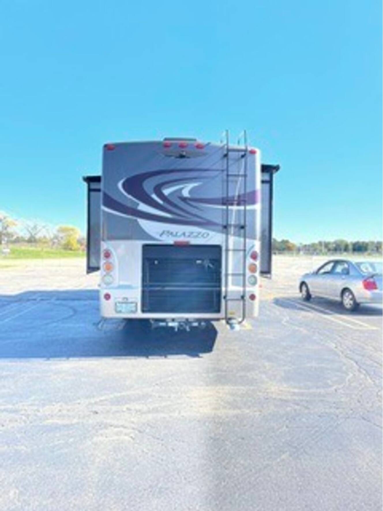 A photo of this 2014 Thor Motor Coach Palazzo 33.2