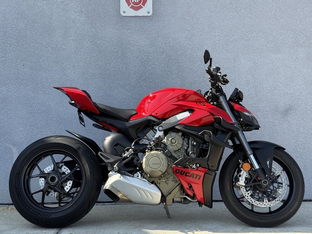 2023 Ducati Streetfighter V4 Ducati Red V4 in Cocoa, FL