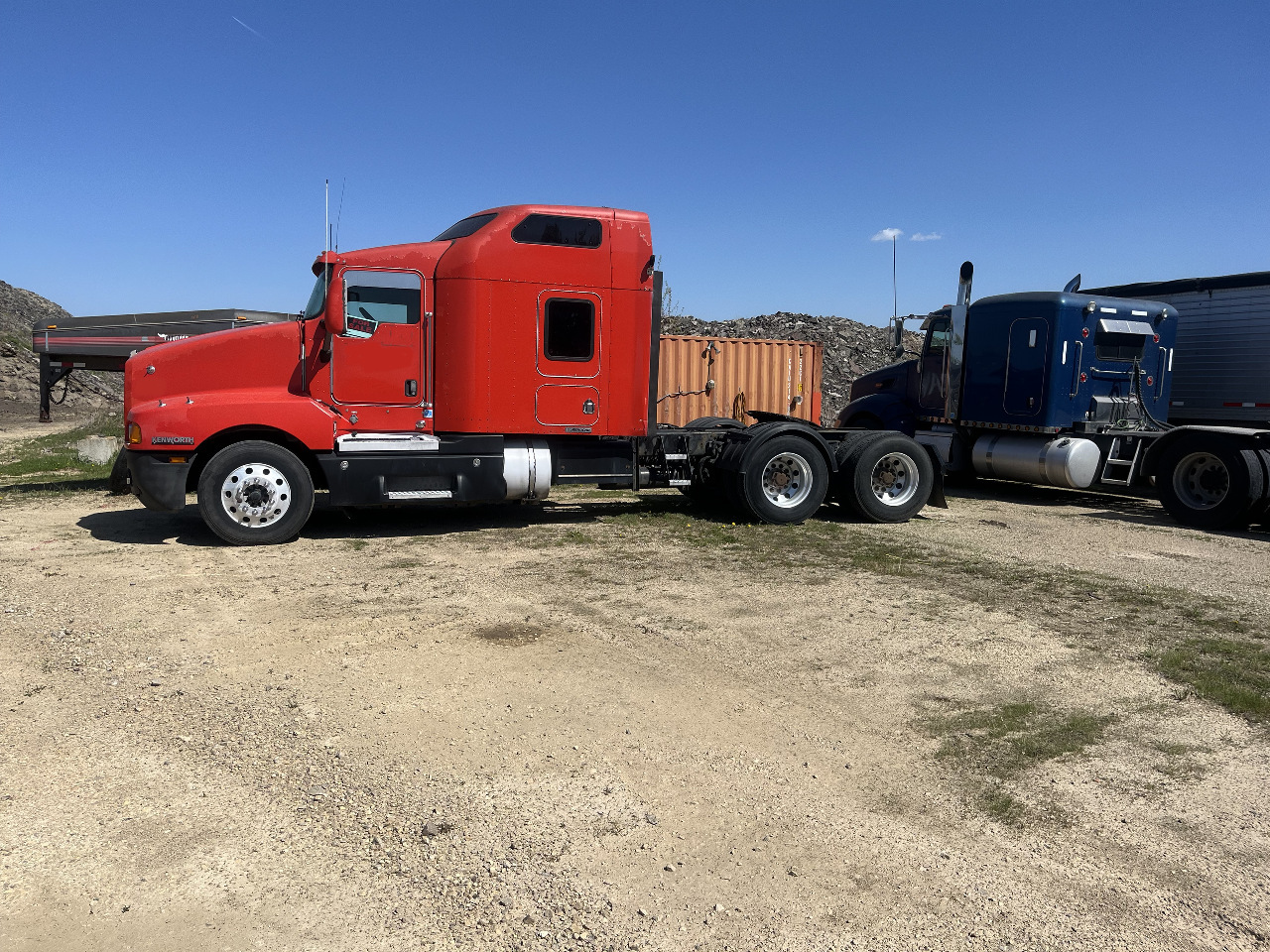2007 KENWORTH T600 in Madison, WI