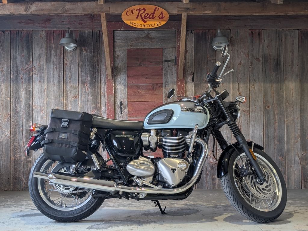 2023 Triumph Bonneville T120 Chrome Edition Meriden Blue BASE in Simpsonville, SC