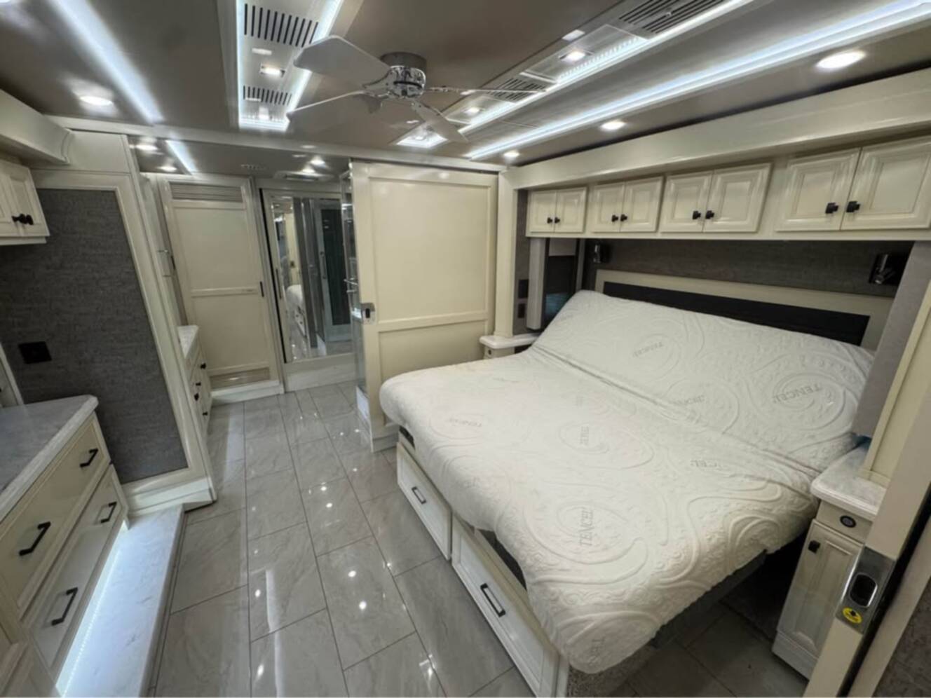 A photo of this 2022 Tiffin Motorhomes Allegro Bus 40 IP