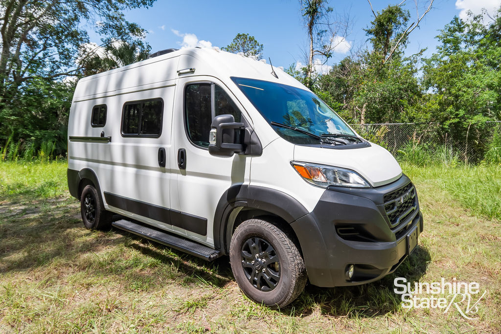 2025 Winnebago Solis Pocket 36B in gainesville FL