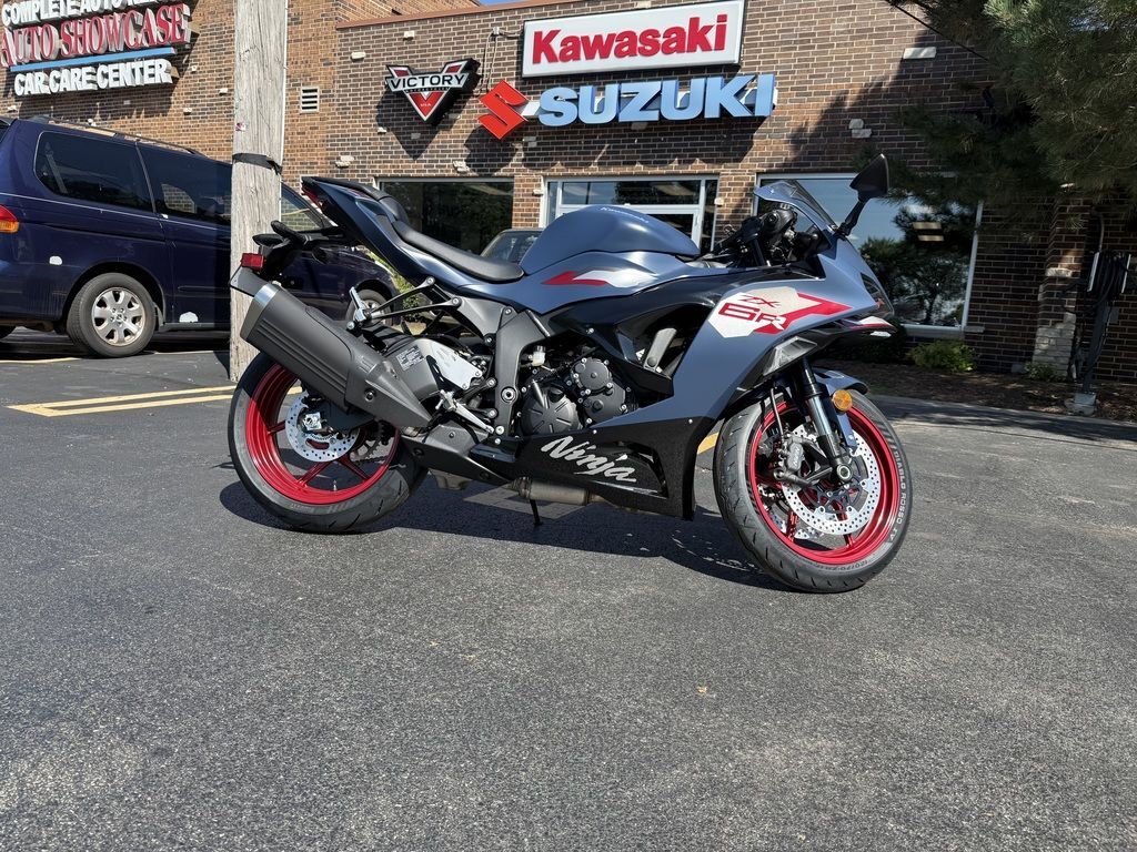 2027 Kawasaki Ninja® ZX -6R BASE in Carol Stream, IL
