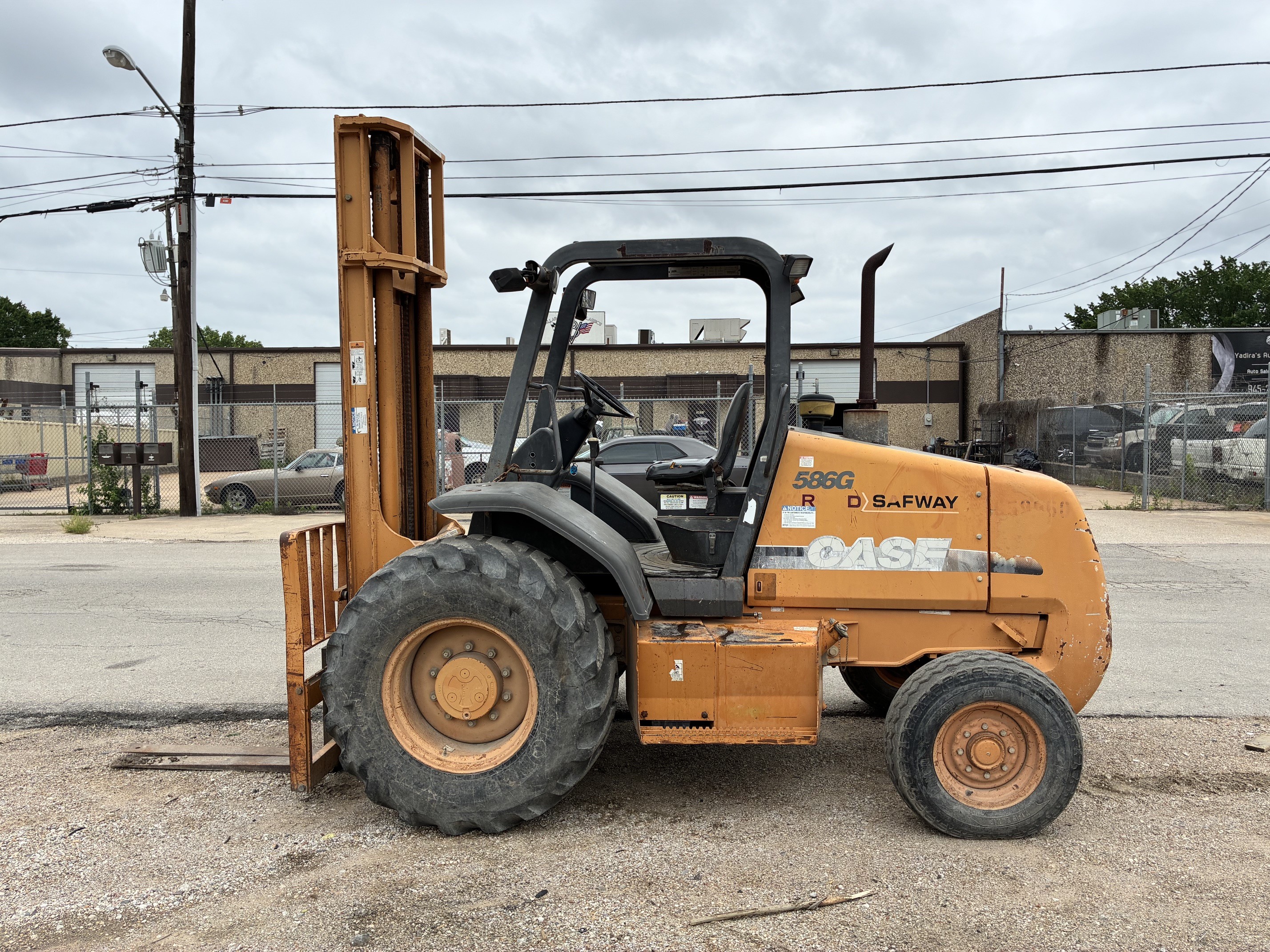 2006 CASE 586G in Dallas, TX