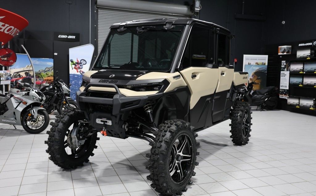 2026 Can-Am Defender MAX Limited HD11 Desert Tan & Carbon Black in oakland FL