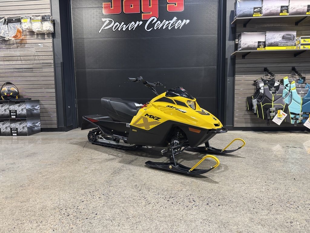 2025 Ski-Doo MXZ® 200 in reedsburg WI