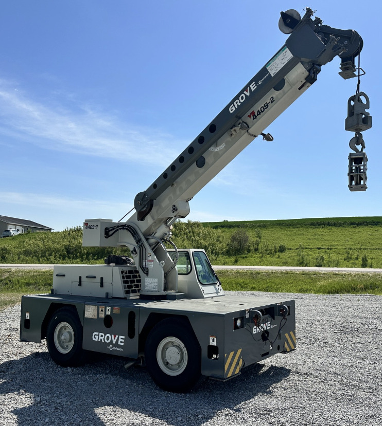 2016 Grove YB4409-2 in Bristol, PA