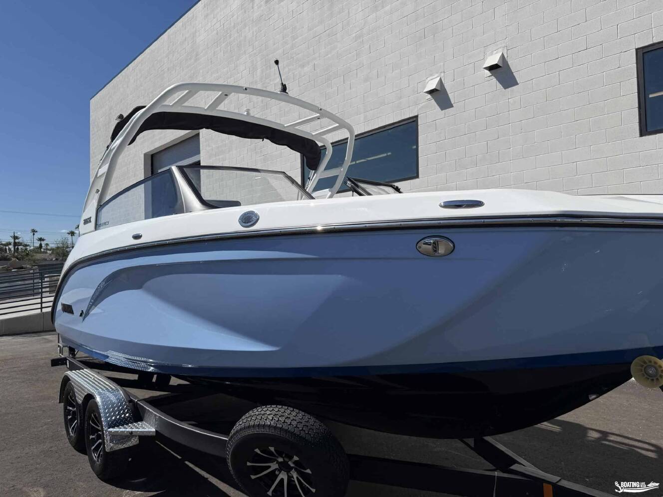 A photo of this 2027 Yamaha Boats 222SE