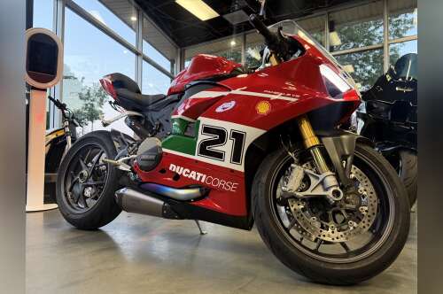 2022 Ducati Panigale V2 Bayliss 1st Championship 20TH Anniversary in arlington heights IL