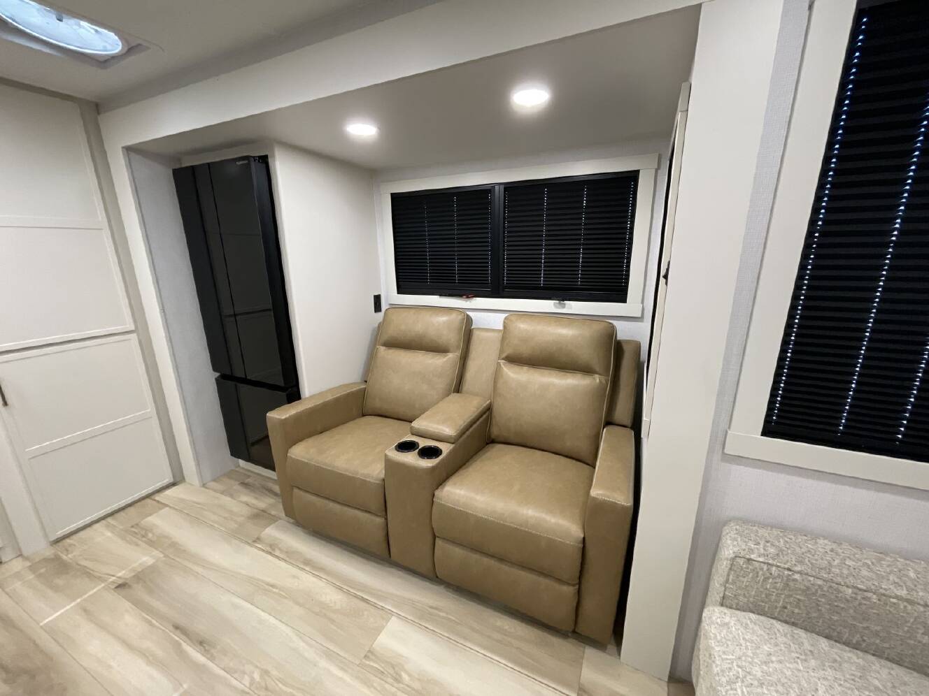 A photo of this 2025 Brinkley Rv MODEL I 275