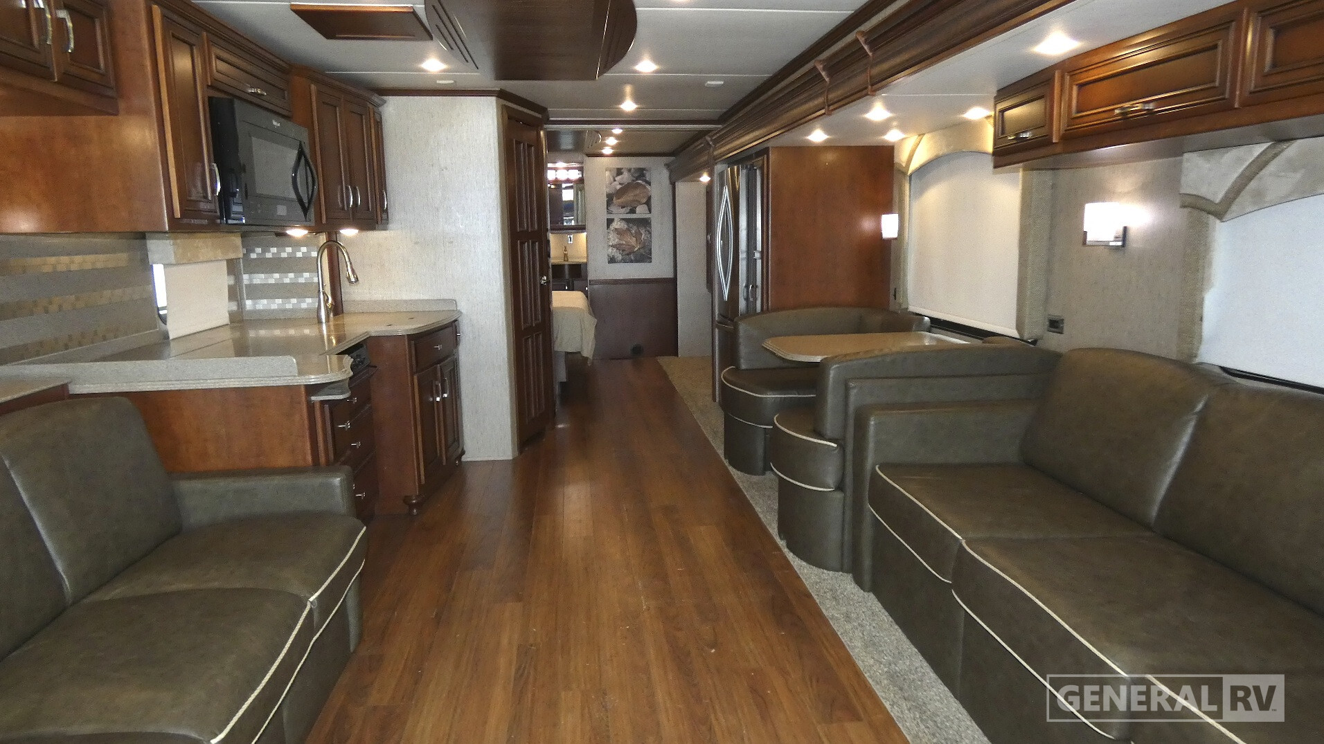 2016 Newmar VENTANA LE 4037 in longmont CO
