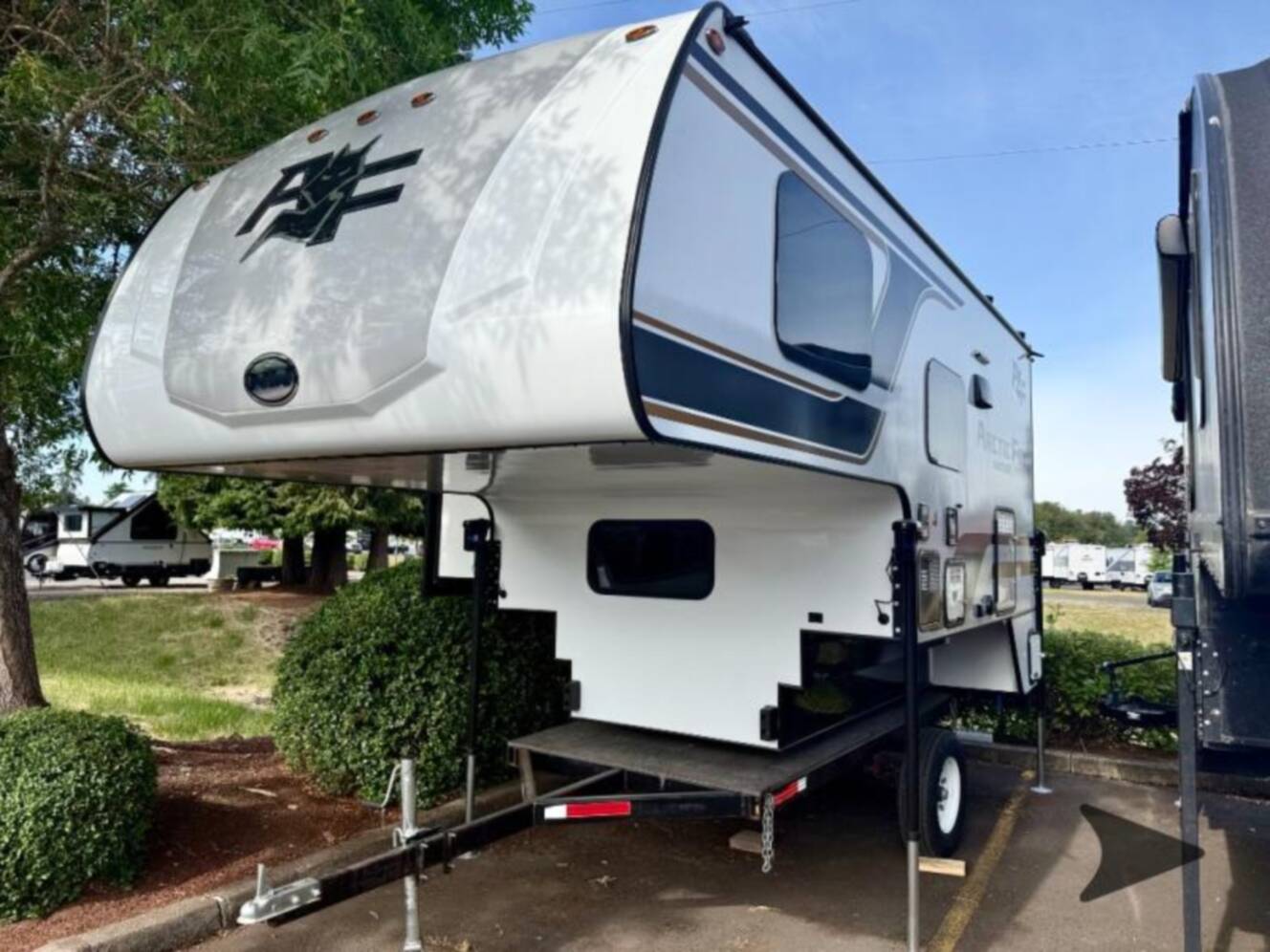 A photo of this 2027 Northwood Arctic Fox 990