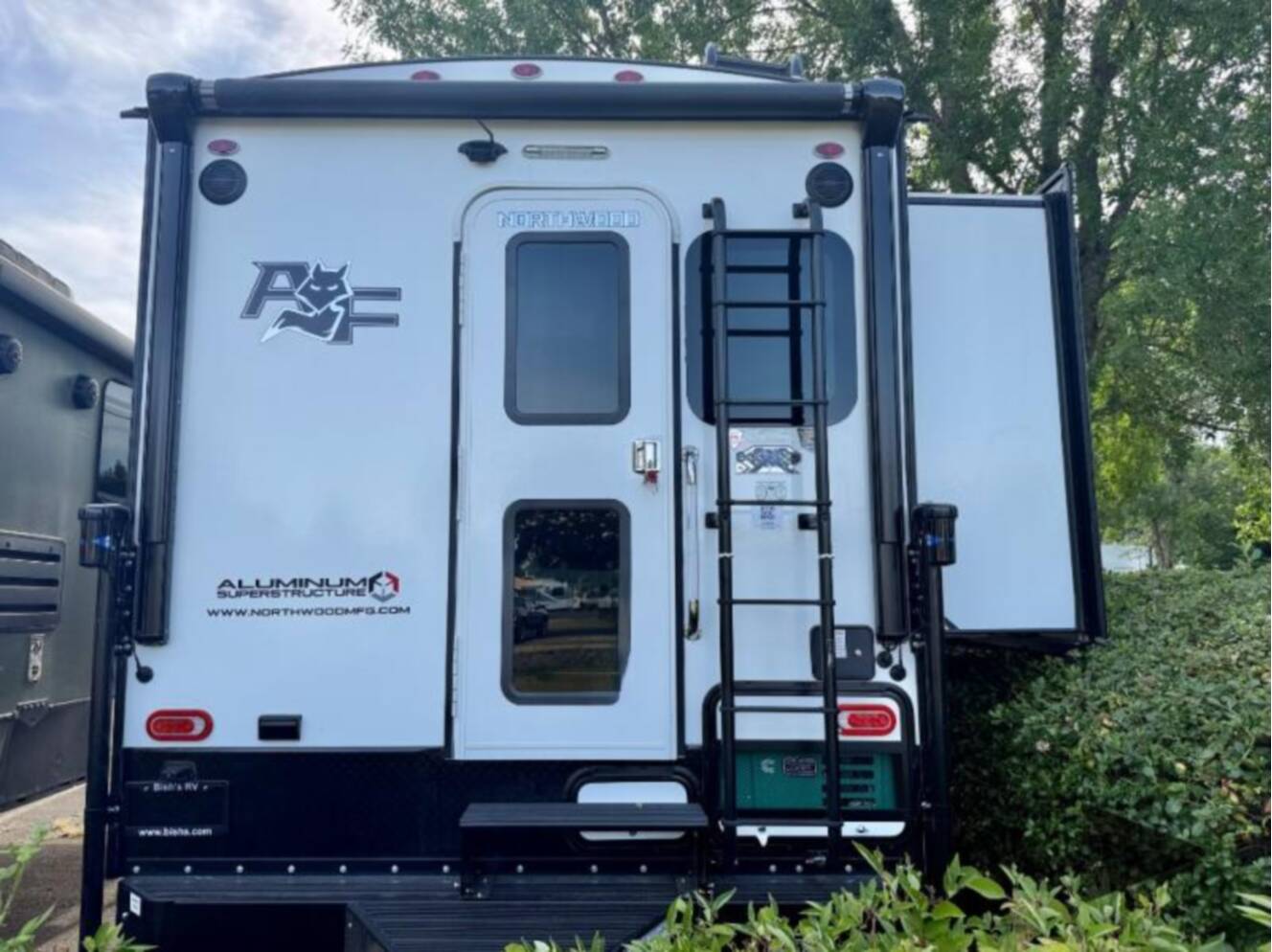 A photo of this 2027 Northwood Arctic Fox 990