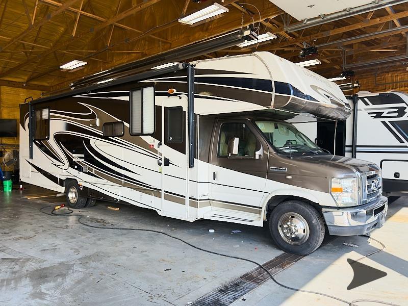 2014 Coachmen Rv Leprechaun 319DS Ford 450 in anderson IN