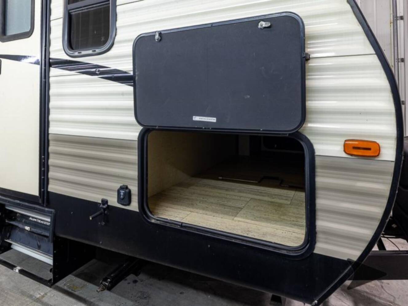 A photo of this 2018 Kz Sportsmen 281RL