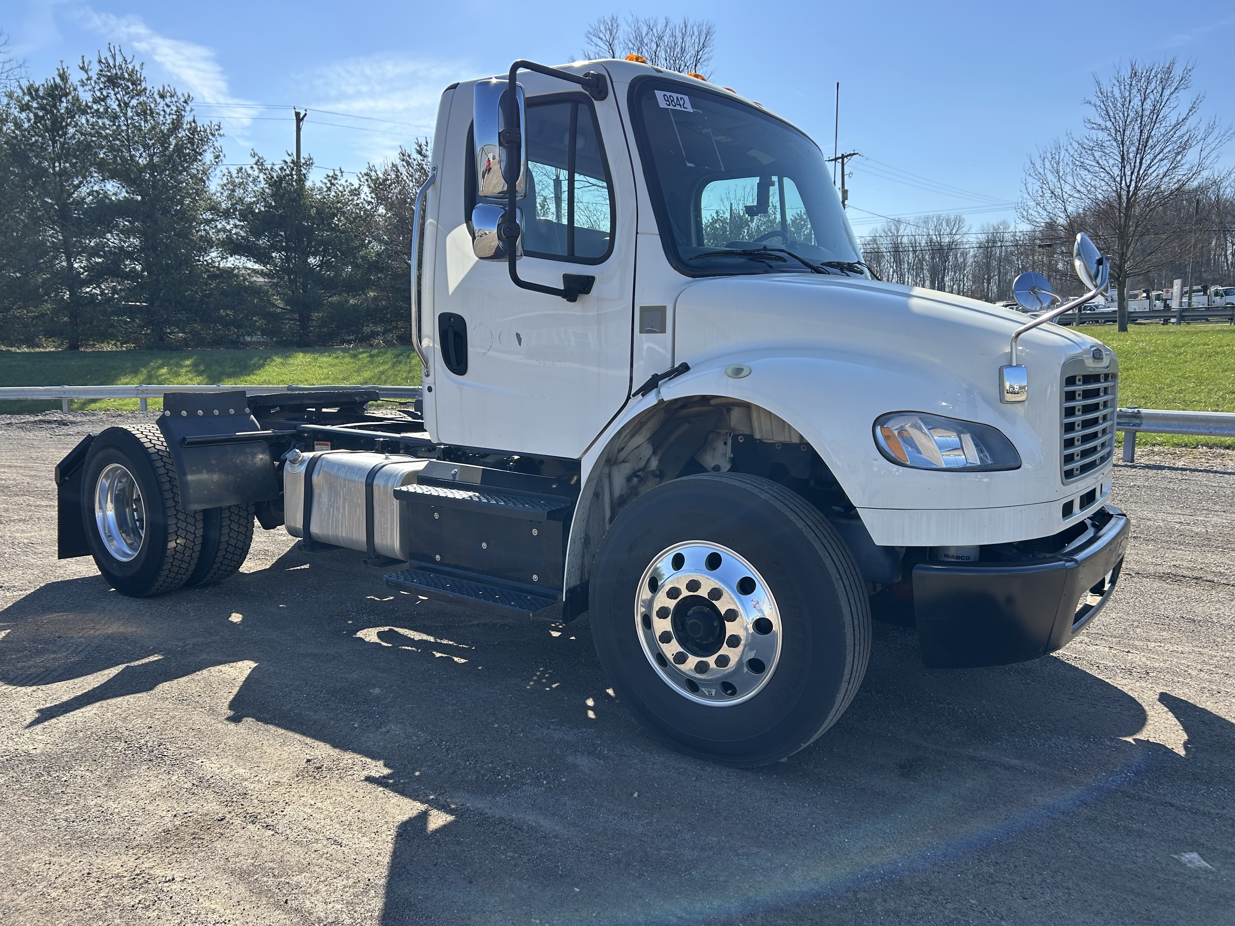2019 FREIGHTLINER BUSINESS CLASS M2 106 in Mount Vernon, OH