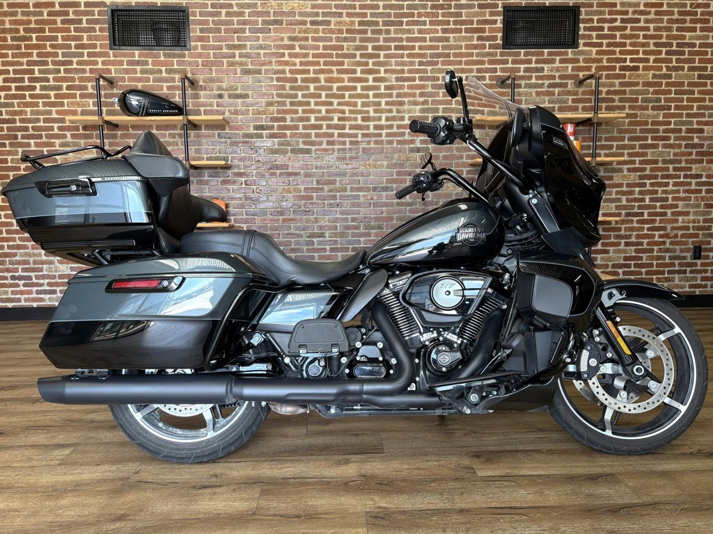 2025 Harley-Davidson STREET GLIDE ULTRA BASE in Palm Bay, FL