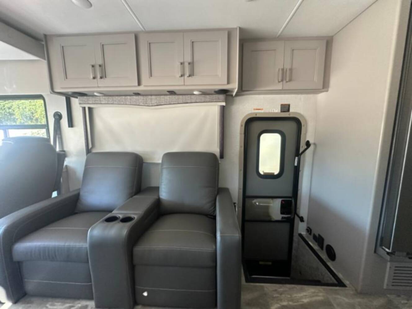 A photo of this 2024 Thor Motor Coach Challenger 36FA