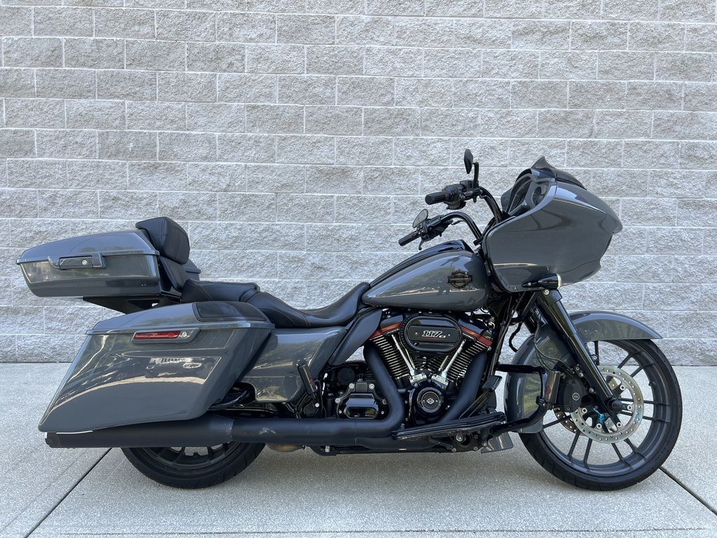 2018 Harley-Davidson® FLTRXSE - CVO Road Glide® CVO CUSTOM in Orange Park, FL