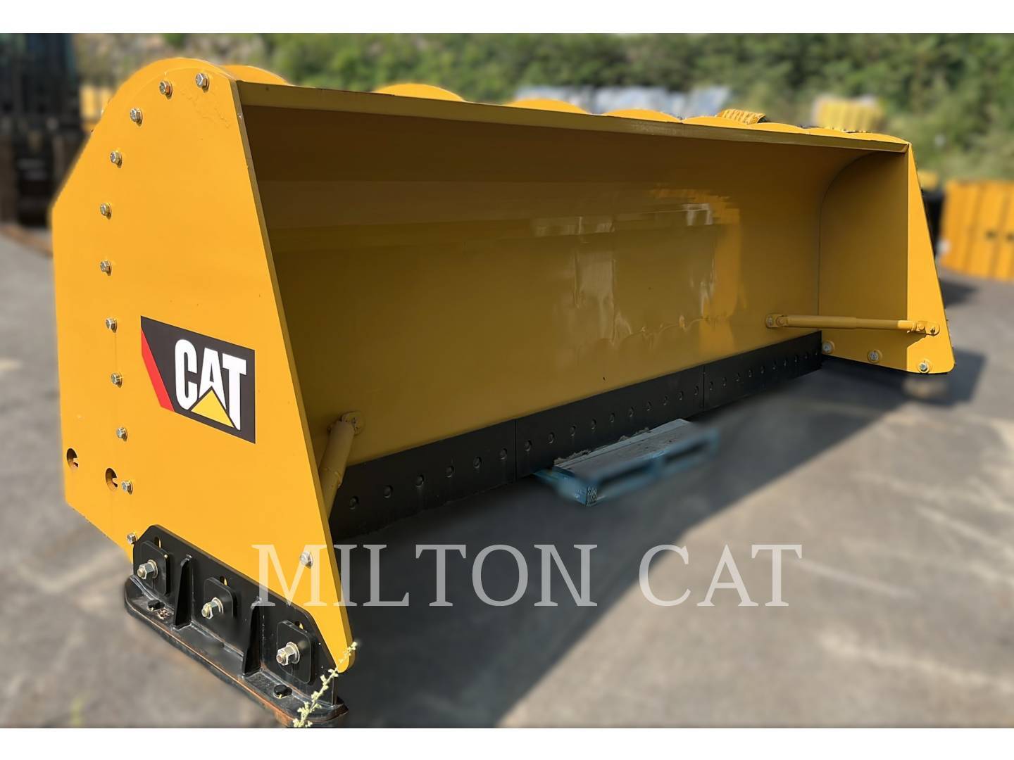 2025 CAT 950/962 15' SNOW PUSHER, FUSION, STEEL EDGE in Milford, MA