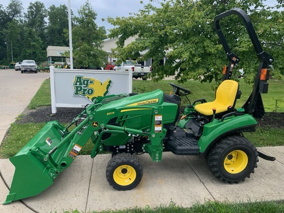 2026 John Deere 1023E in New Albany, OH