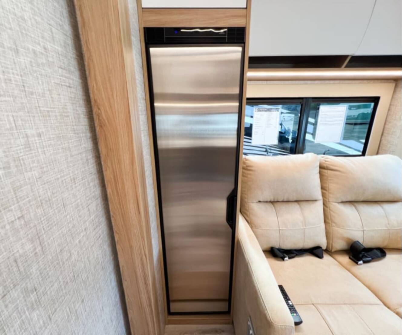 A photo of this 2027 Tiffin WAYFARER 25XLW