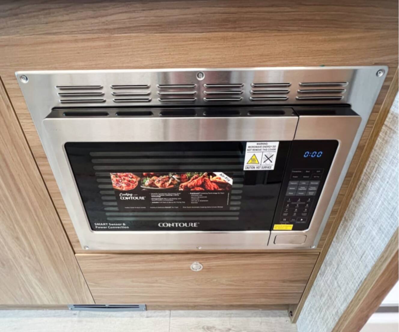 A photo of this 2027 Tiffin WAYFARER 25XLW