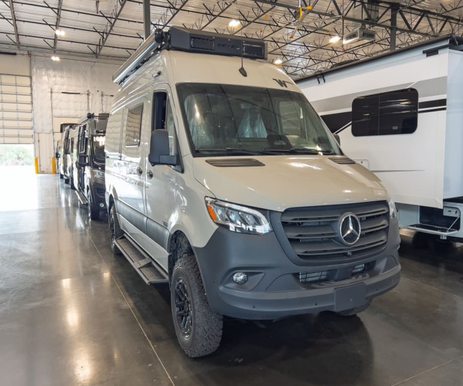 2027 Winnebago REVEL BMB44E-2.5-1 in mesa AZ