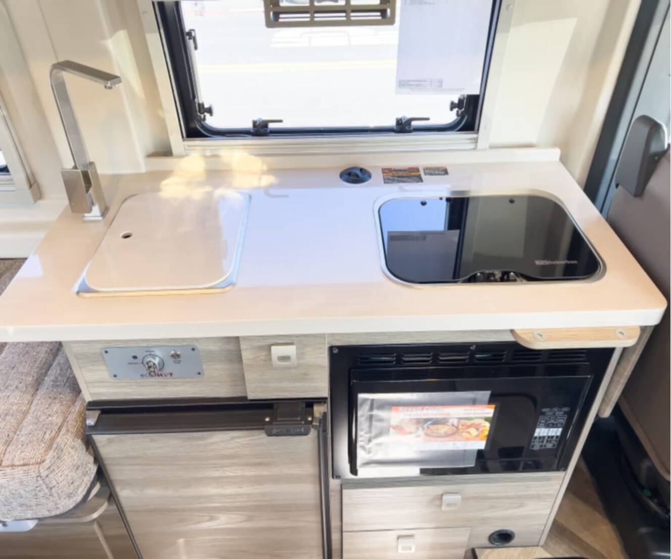 A photo of this 2026 Winnebago TRAVATO BU259K