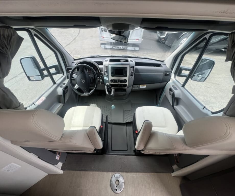 2017 Leisure Travel Vans UNITY U24MB in san diego CA